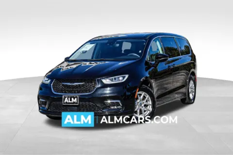 Black 2024 Chrysler Pacifica Touring L for sale in Newnan, GA