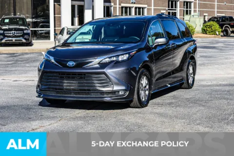 Another view of 2025 Toyota Sienna XLE for sale in Newnan, GA at ALM Newnan