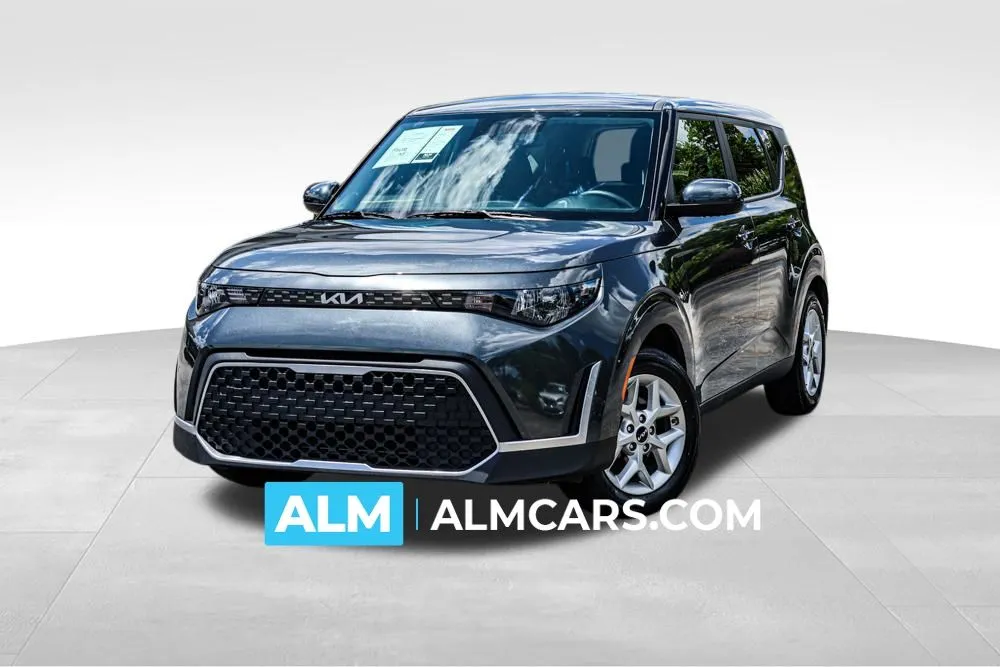 Gray 2023 Kia Soul LX for sale in Newnan, GA