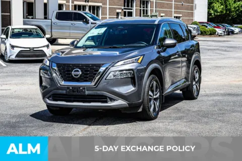 More photos of 2021 Nissan Rogue SL at ALM Newnan, GA