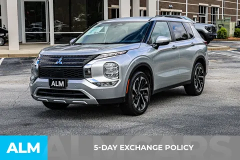 More photos of 2024 Mitsubishi Outlander SE at ALM Newnan, GA