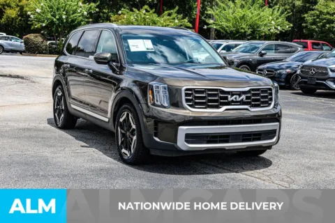 More photos of 2023 Kia Telluride S at ALM Newnan, GA