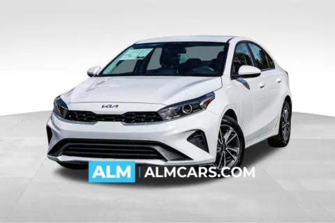White 2024 Kia Forte LXS for sale in Newnan, GA