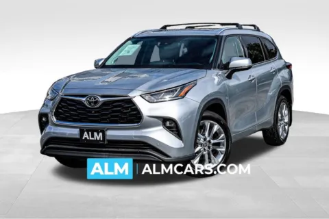 Silver 2022 Toyota Highlander Limited for sale in Newnan, GA