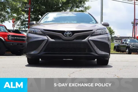 More photos of 2022 Toyota Camry SE at ALM Newnan, GA