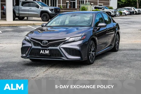 More photos of 2022 Toyota Camry SE at ALM Newnan, GA