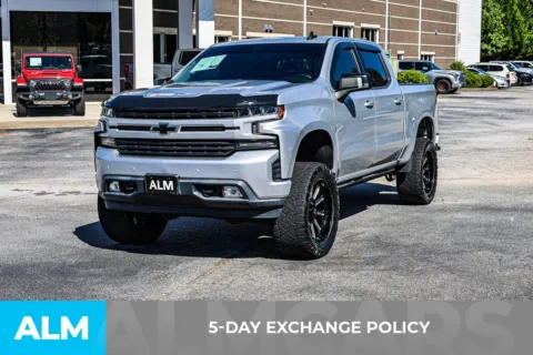 More photos of 2019 Chevrolet Silverado 1500 RST at ALM Newnan, GA
