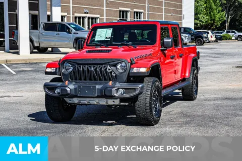 More photos of 2021 Jeep Gladiator Mojave at ALM Newnan, GA