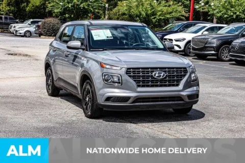 More photos of 2021 Hyundai Venue SE at ALM Newnan, GA