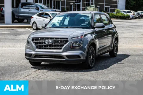 More photos of 2021 Hyundai Venue SE at ALM Newnan, GA