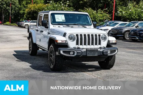 More photos of 2023 Jeep Gladiator Overland at ALM Newnan, GA