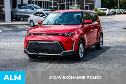 More photos of 2024 Kia Soul LX at ALM Newnan, GA