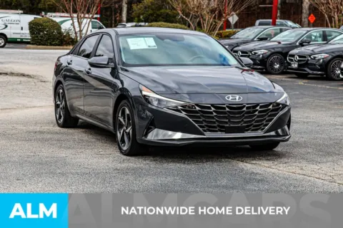More photos of 2023 Hyundai Elantra Hybrid Limited at ALM Newnan, GA