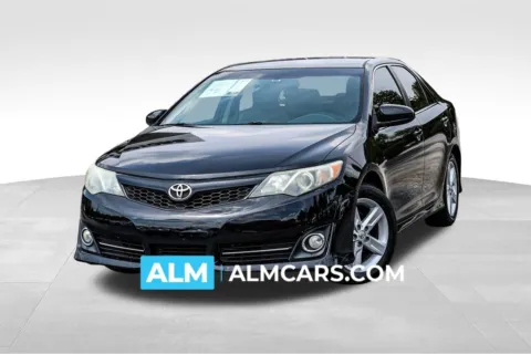 Black 2013 Toyota Camry SE for sale in Newnan, GA