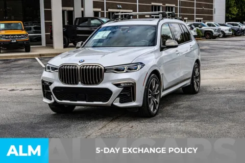 More photos of 2022 BMW X7 M50i at ALM Newnan, GA