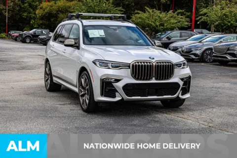 More photos of 2022 BMW X7 M50i at ALM Newnan, GA