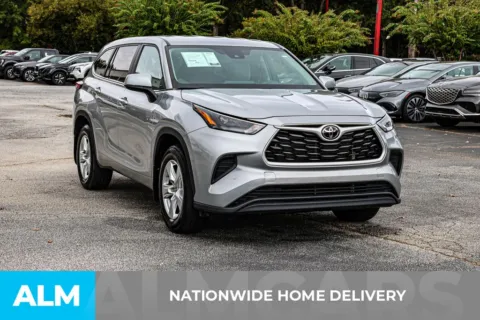 More photos of 2023 Toyota Highlander L at ALM Newnan, GA