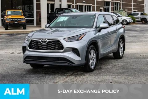 More photos of 2023 Toyota Highlander L at ALM Newnan, GA