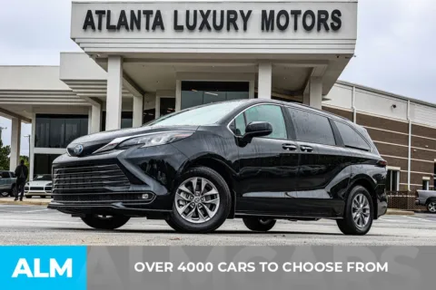 Another view of 2025 Toyota Sienna XLE for sale in Newnan, GA at ALM Newnan