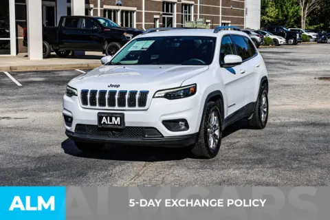 More photos of 2021 Jeep Cherokee Latitude Lux at ALM Newnan, GA