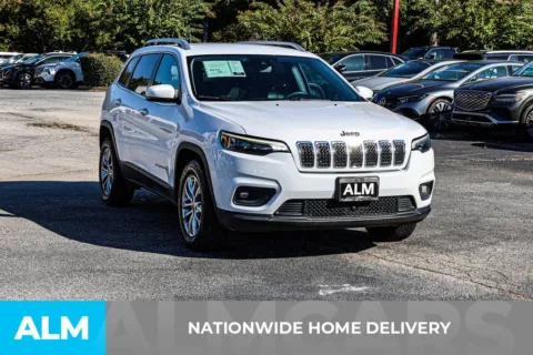 More photos of 2021 Jeep Cherokee Latitude Lux at ALM Newnan, GA