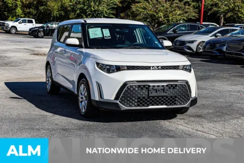 More photos of 2023 Kia Soul LX at ALM Newnan, GA