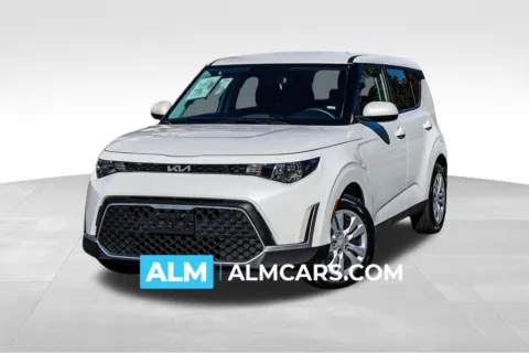 White 2023 Kia Soul LX for sale in Newnan, GA