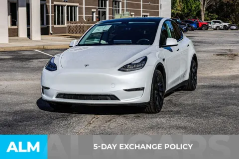 More photos of 2022 Tesla Model Y Long Range at ALM Newnan, GA