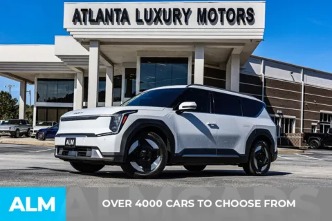 Photos of 2024 Kia EV9 Wind for sale in Newnan, GA at ALM Newnan