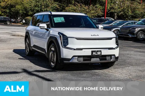 More photos of 2024 Kia EV9 Wind at ALM Newnan, GA