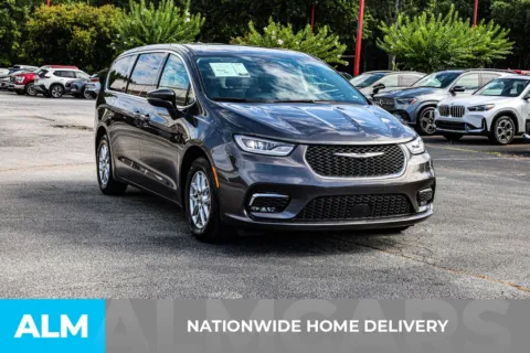 More photos of 2023 Chrysler Pacifica Touring L at ALM Newnan, GA