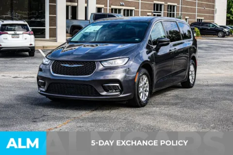 More photos of 2023 Chrysler Pacifica Touring L at ALM Newnan, GA