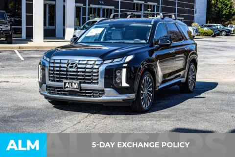 More photos of 2024 Hyundai Palisade Calligraphy at ALM Newnan, GA