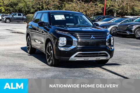More photos of 2024 Mitsubishi Outlander SE at ALM Newnan, GA
