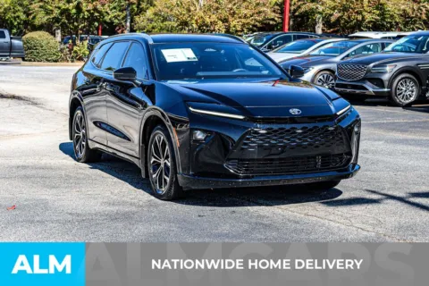 More photos of 2025 Toyota Crown Signia XLE at ALM Newnan, GA