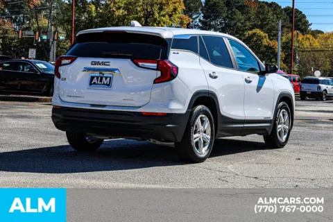 More photos of 2024 GMC Terrain SLE at ALM Newnan, GA