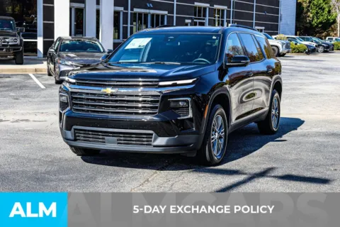 More photos of 2024 Chevrolet Traverse LT at ALM Newnan, GA