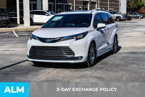 More photos of 2024 Toyota Sienna XLE at ALM Newnan, GA