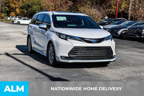 More photos of 2024 Toyota Sienna XLE at ALM Newnan, GA