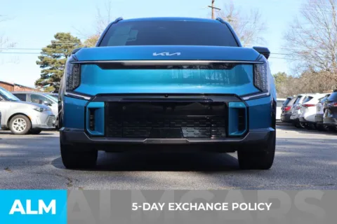 More photos of 2024 Kia EV9 GT-Line at ALM Roswell, GA