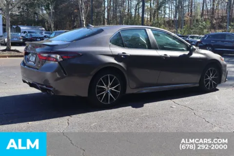 More photos of 2024 Toyota Camry SE at ALM Roswell, GA