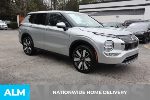 More photos of 2025 Mitsubishi Outlander SE at ALM Roswell, GA