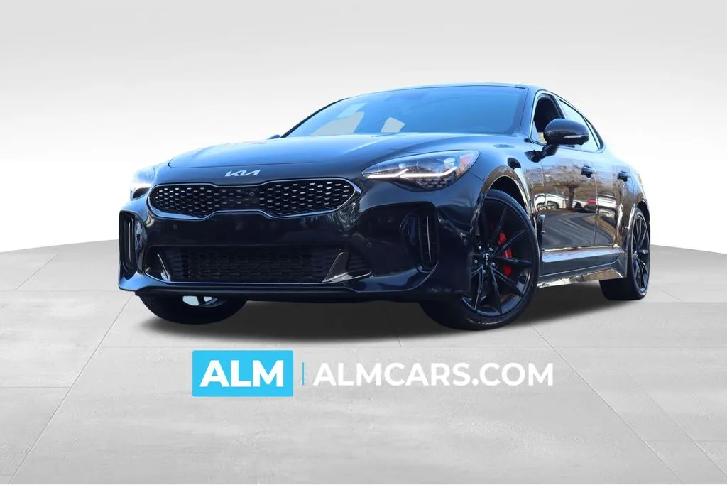 2022 Kia Stinger GT2's photo