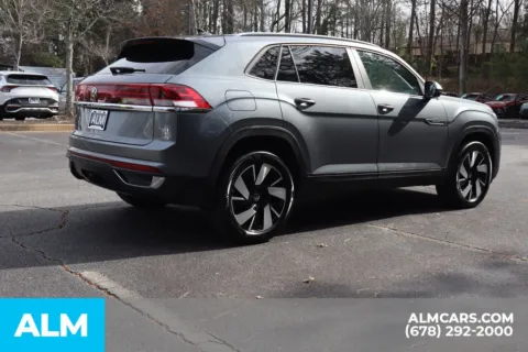 More photos of 2025 Volkswagen Atlas Cross Sport 2.0T SE w/Technology at ALM Roswell, GA