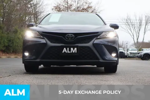 More photos of 2020 Toyota Camry SE at ALM Roswell, GA