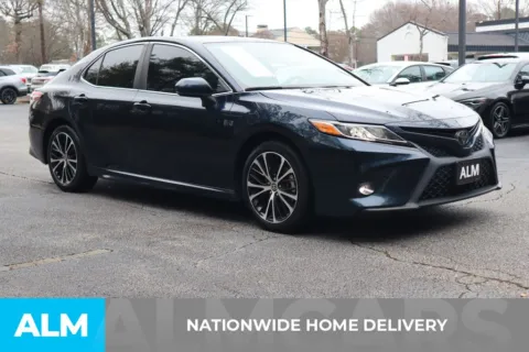 More photos of 2020 Toyota Camry SE at ALM Roswell, GA