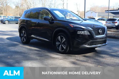 More photos of 2023 Nissan Rogue SL at ALM Roswell, GA
