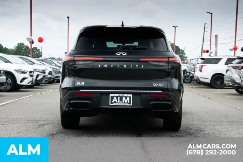 More photos of 2023 INFINITI QX60 LUXE at ALM Roswell, GA