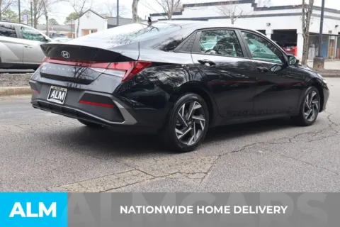 More photos of 2025 Hyundai Elantra SEL Sport at ALM Roswell, GA