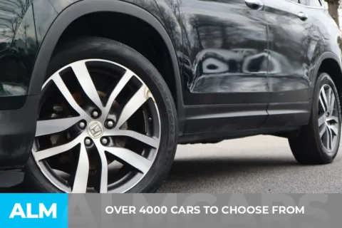 Another view of 2018 Honda Pilot Touring for sale in Roswell, GA at ALM Roswell